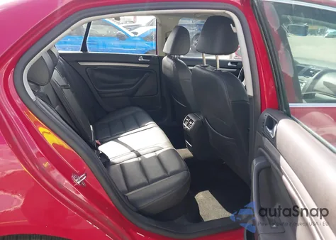 2008 Volkswagen Jetta Se/Sel z USA, uszkodzony, nr VIN 3VWRZ71K38M082799